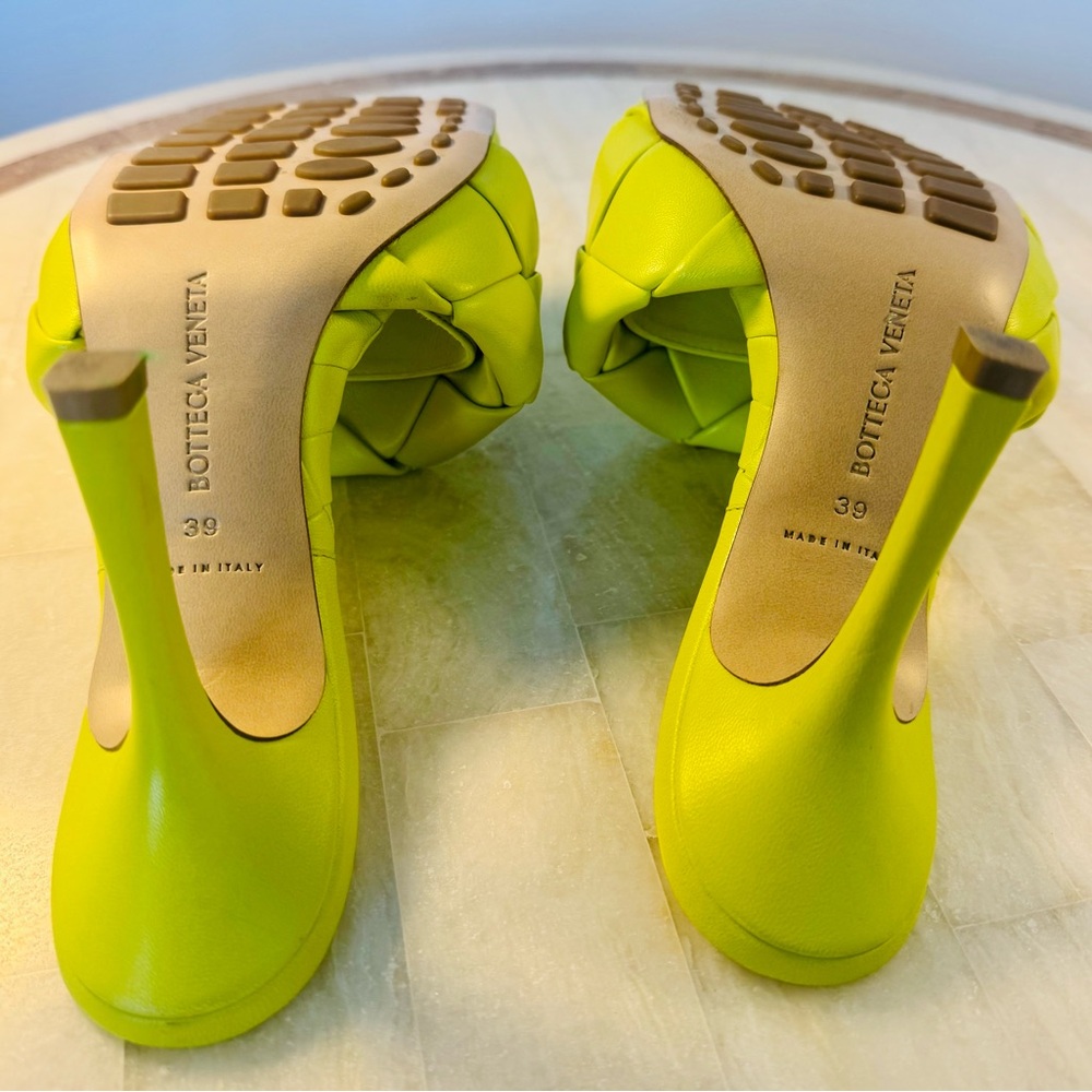 Bottega Veneta Lime Quilted Mule Sandals, size 39 - Picture 11 of 14